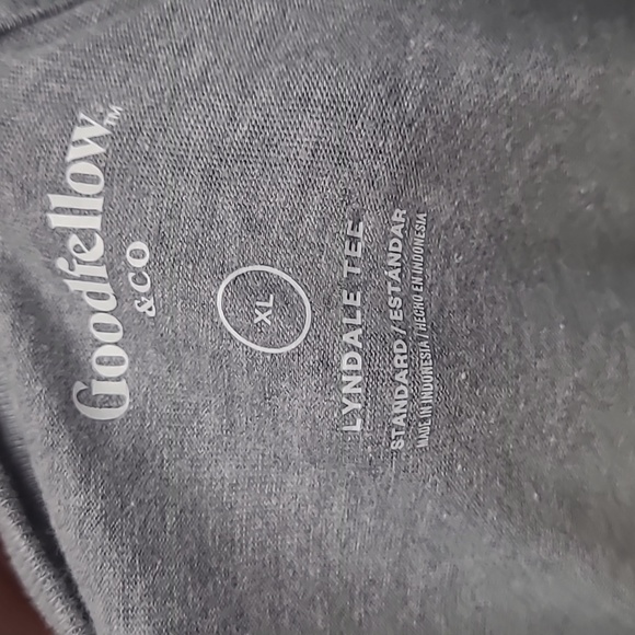 Lot of two (2) Goodfellow t-shirts navy blue and gray. - Picture 7 of 7